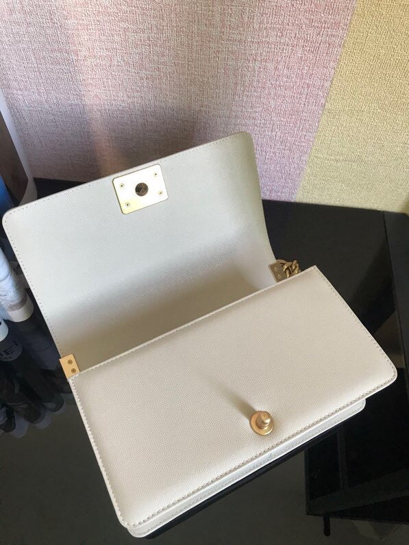Luxe Touch Bags 

 -  Bags - 3500
