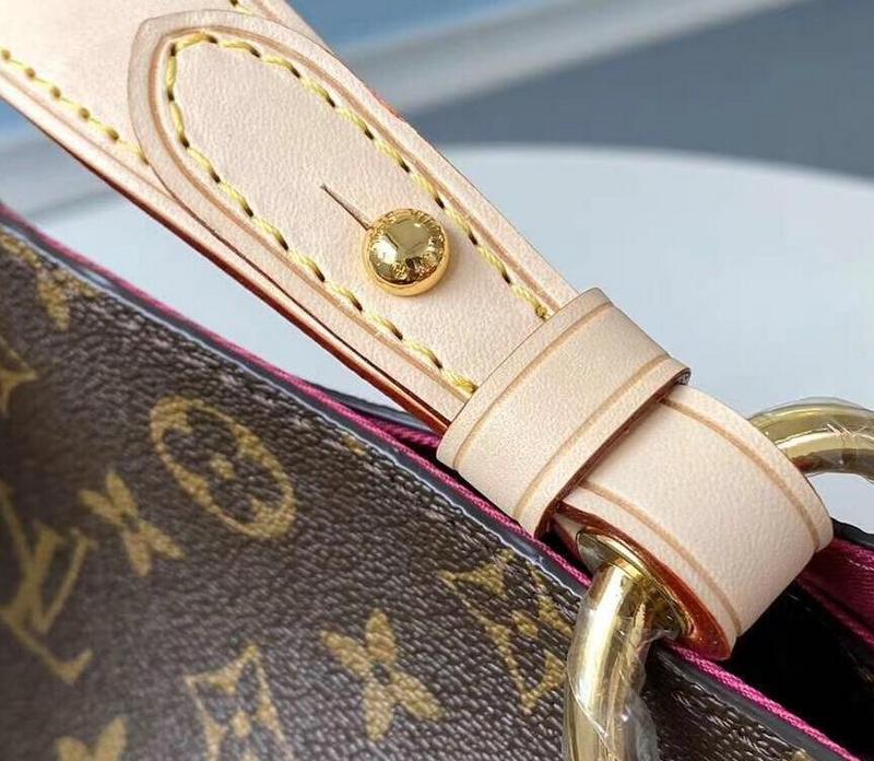 Luxe Touch Bags -   2695
