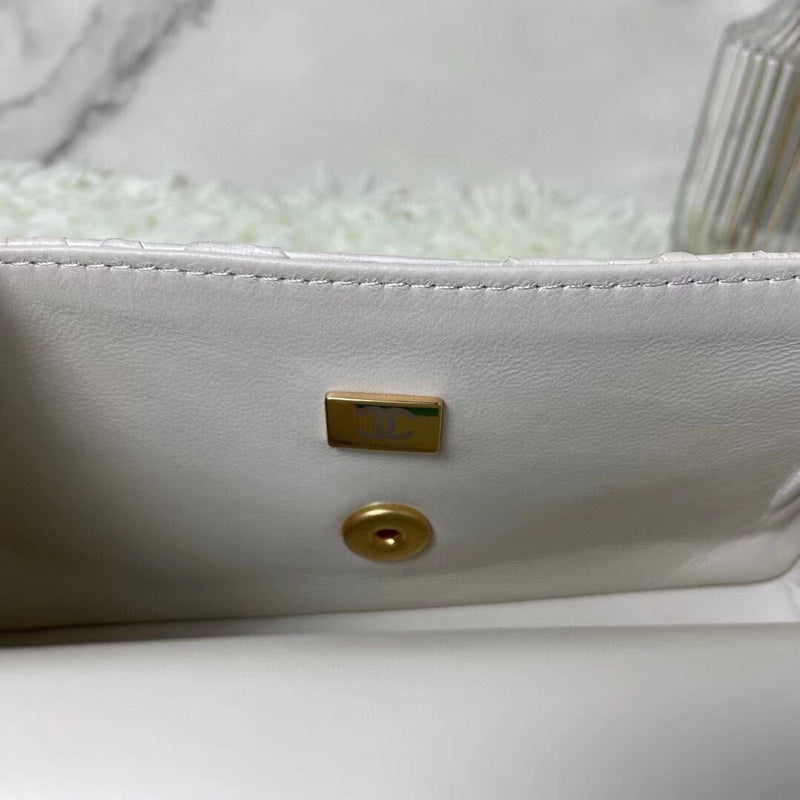 Luxe Touch Bags 

 -  Bags - 3050
