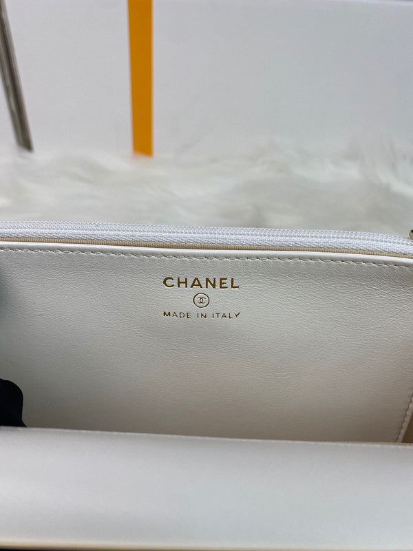 Luxe Touch Bags 

 -  Bags - 3060