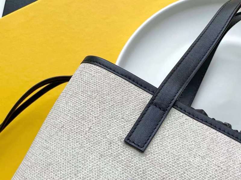 Luxe Touch - SLY Bags 141