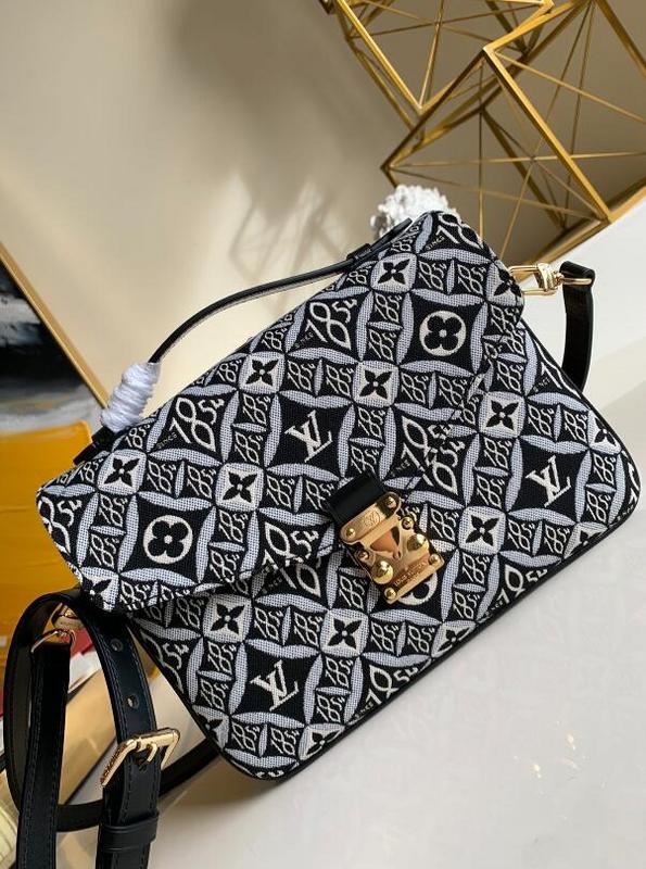 Luxe Touch Bags -   2609