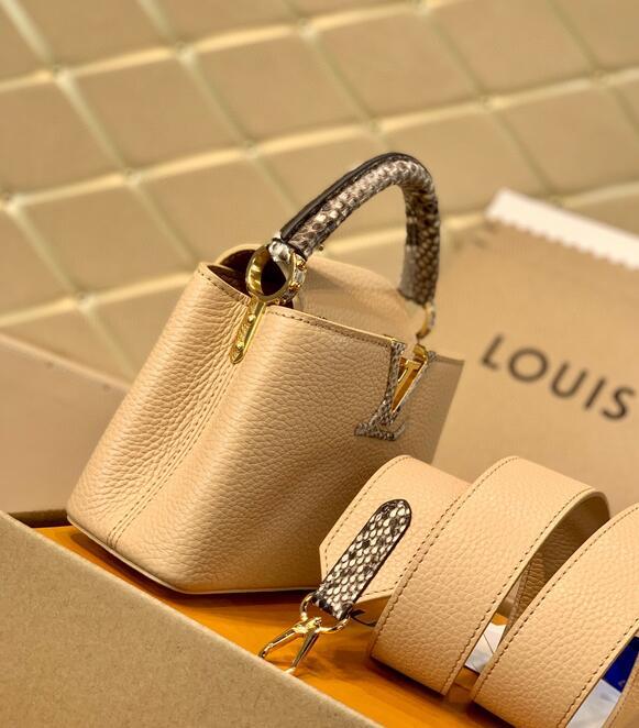 Luxe Touch Bags -   2977