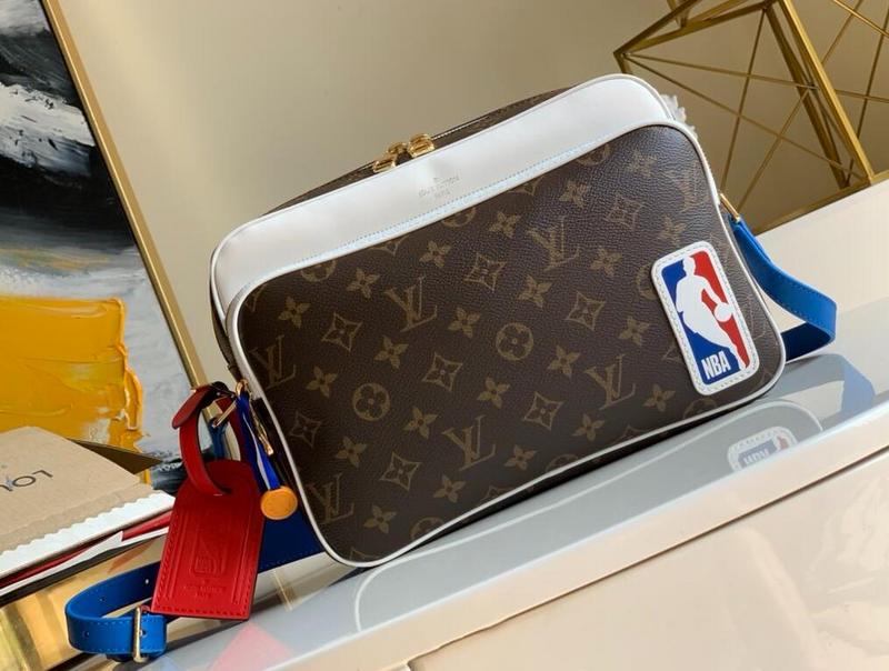 Luxe Touch Bags -   2605