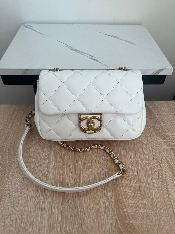 Luxe Touch Bags 

 -  Bags - 2847