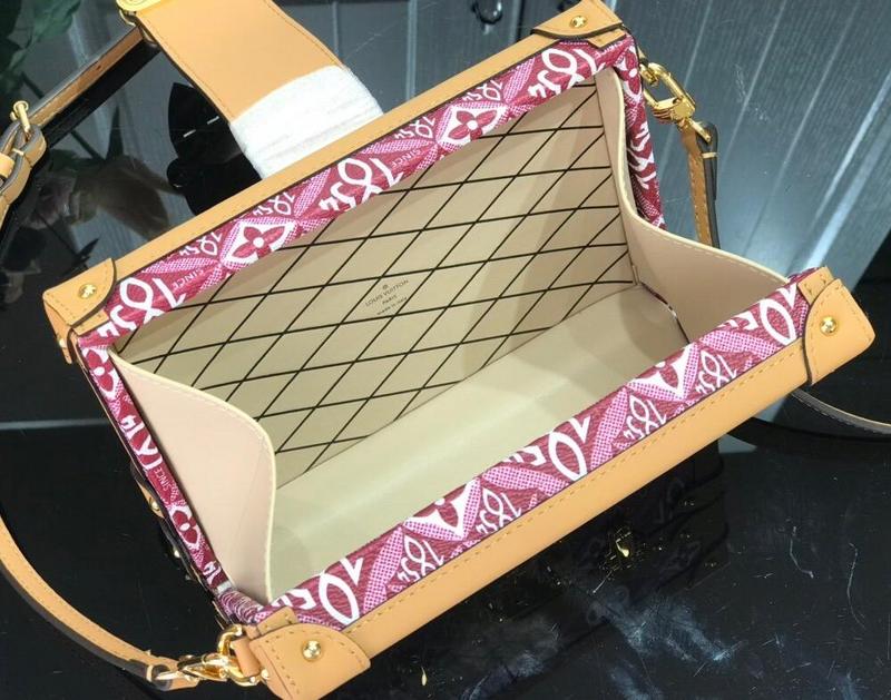 Luxe Touch Bags -   2718