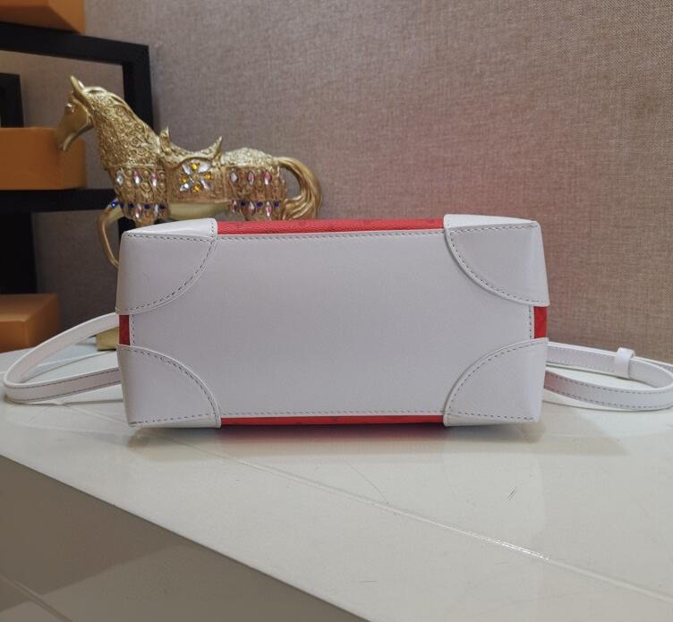Luxe Touch Bags -   2440