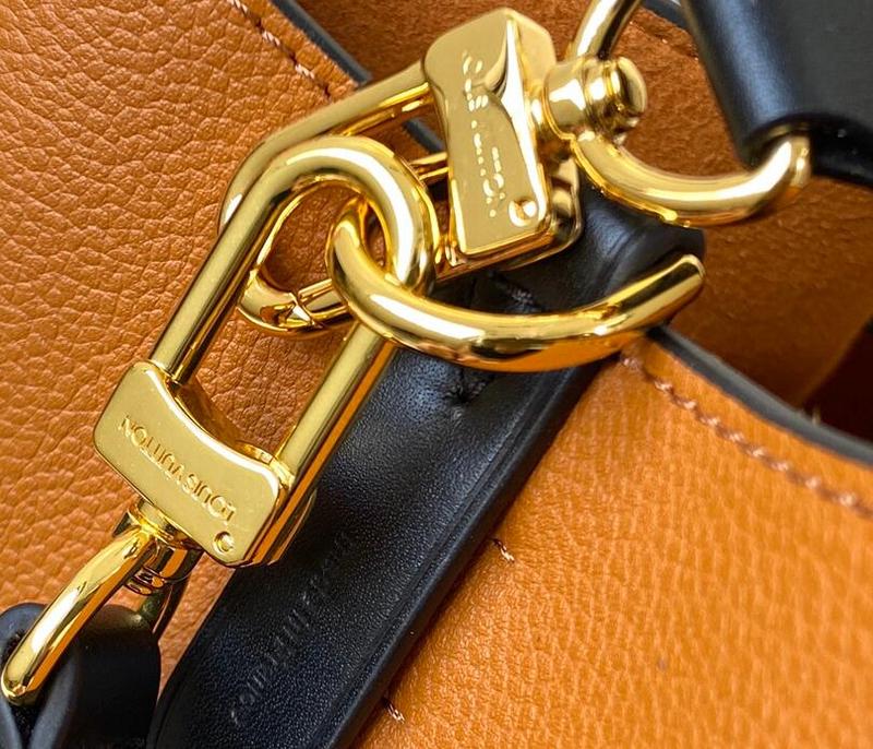 Luxe Touch Bags -   2660