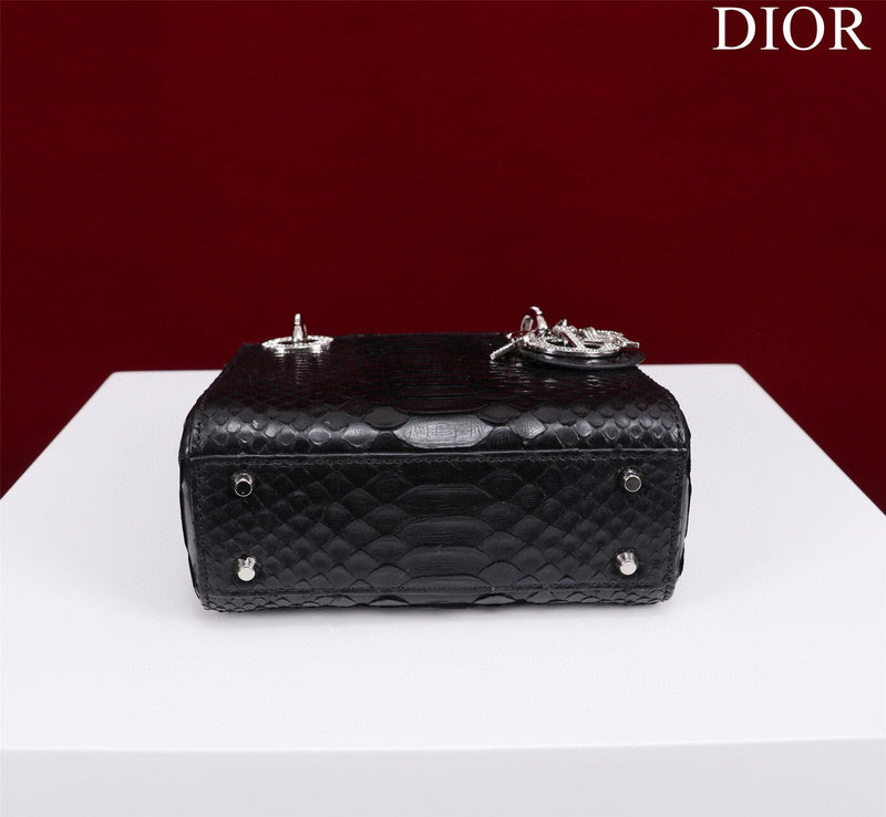 LTB - Luxe Touch Bags - 1683