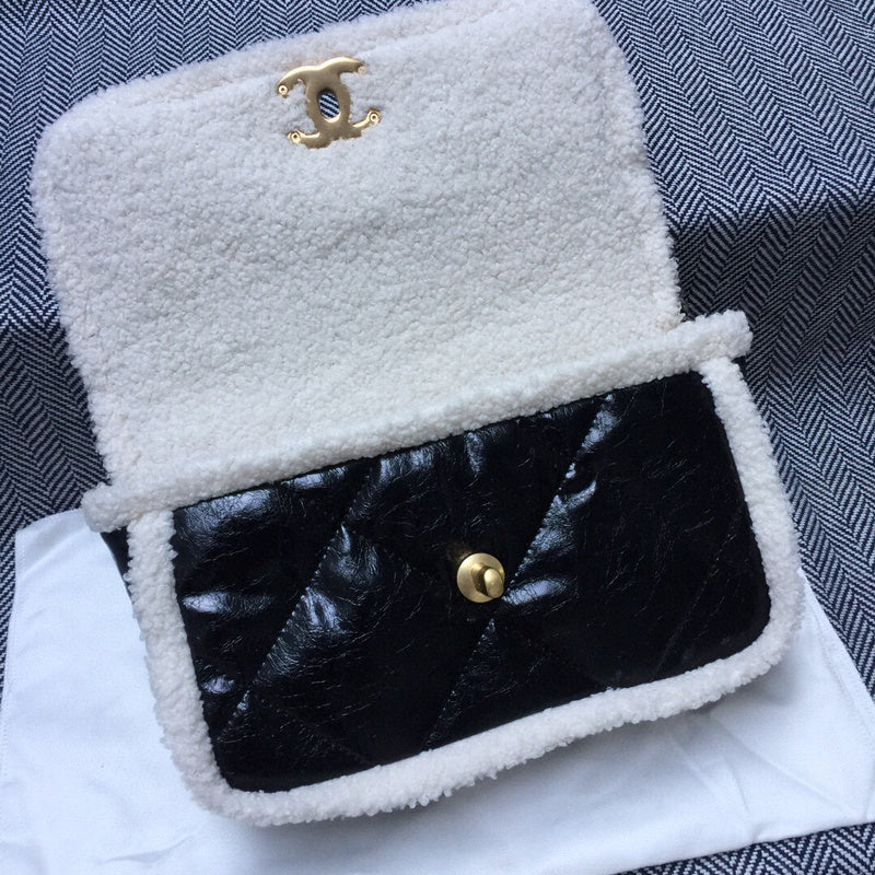 Luxe Touch Bags 

 -  Bags - 3531