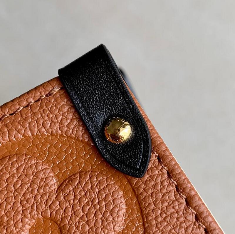 Luxe Touch Bags -   2179