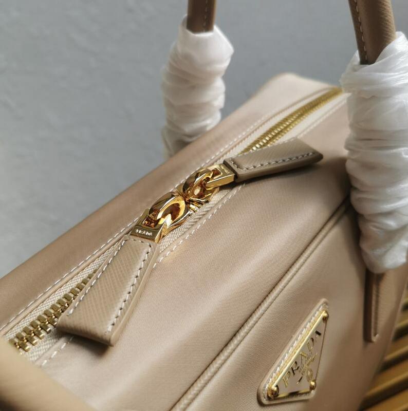 Luxe Touch Bags 

 - PD Bags - 018