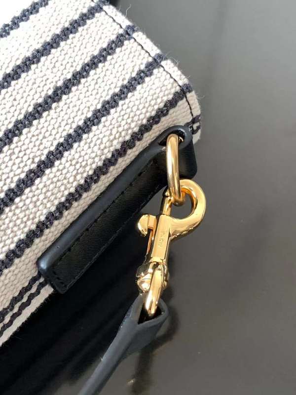 Luxe Touch - SLY Bags 597