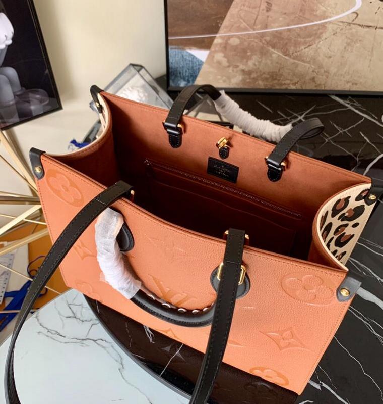Luxe Touch Bags -   2179