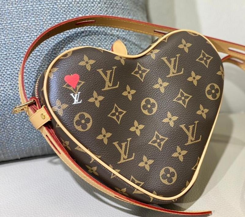 Luxe Touch Bags -   2663
