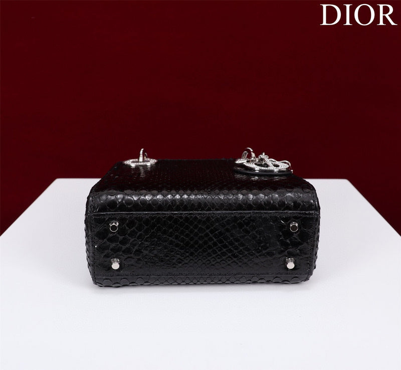 LTB - Luxe Touch Bags - 104