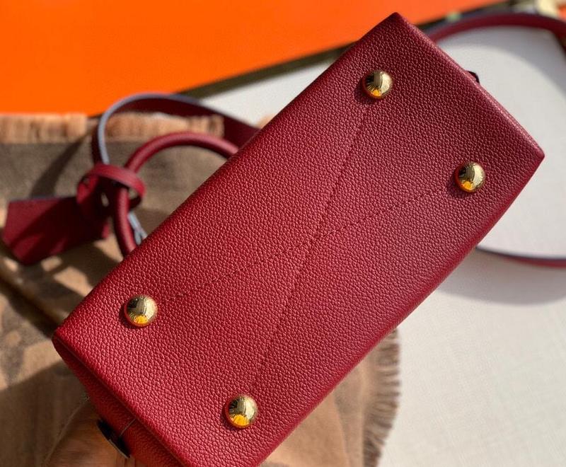 Luxe Touch Bags -   2996