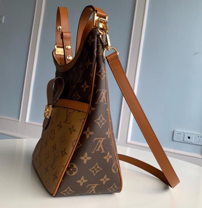 Luxe Touch Bags -   3160
