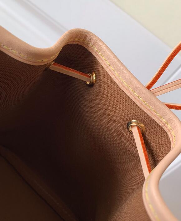 Luxe Touch Bags -   2525