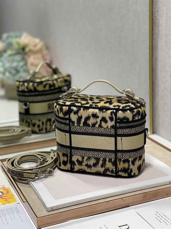 LTB - Luxe Touch Bags - 1949
