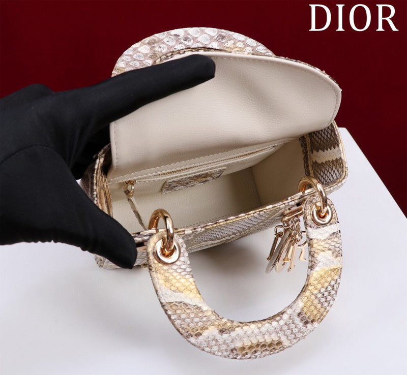 LTB - Luxe Touch Bags - 101