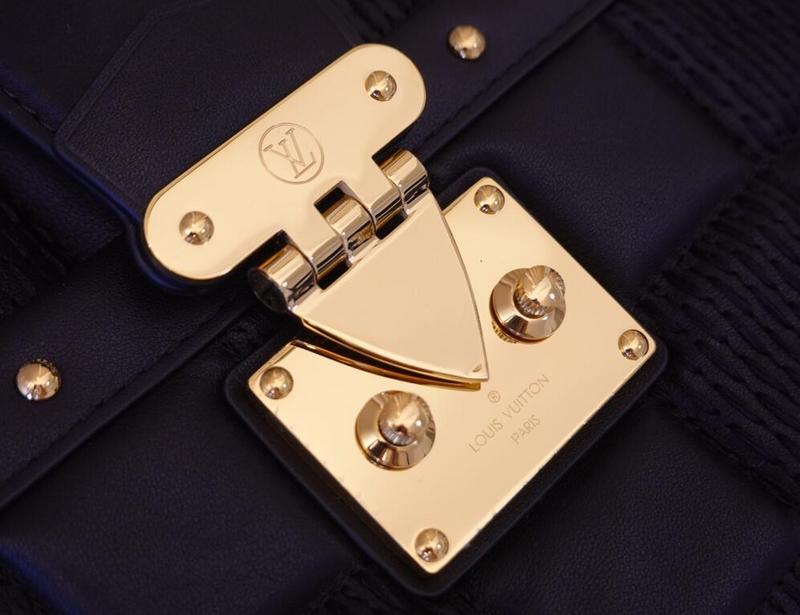 Luxe Touch Bags -   2208