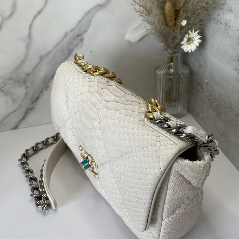 Luxe Touch Bags 

 -  Bags - 3071