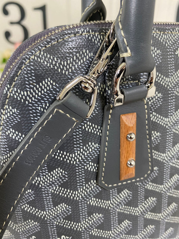 Luxe Touch Bags - GOD Bags - 133