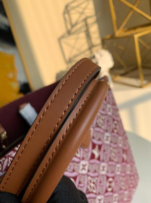 Luxe Touch Bags -   2603