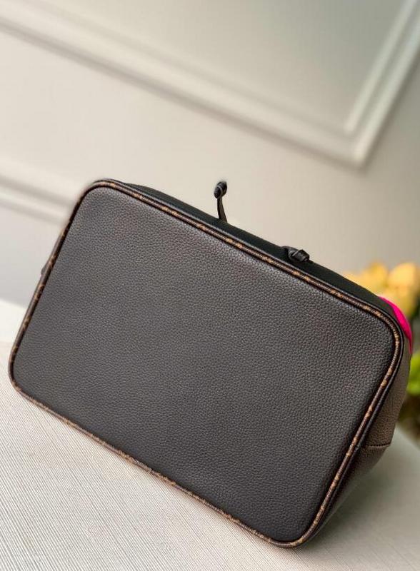 Luxe Touch Bags -   2570