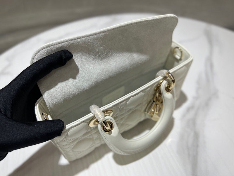 LTB - Luxe Touch Bags - 1951