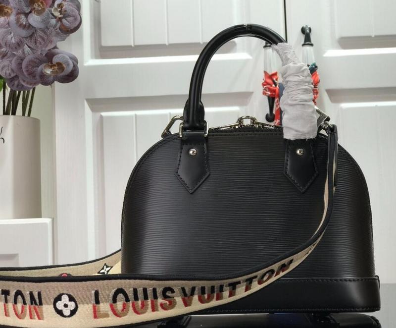 Luxe Touch Bags -   2428