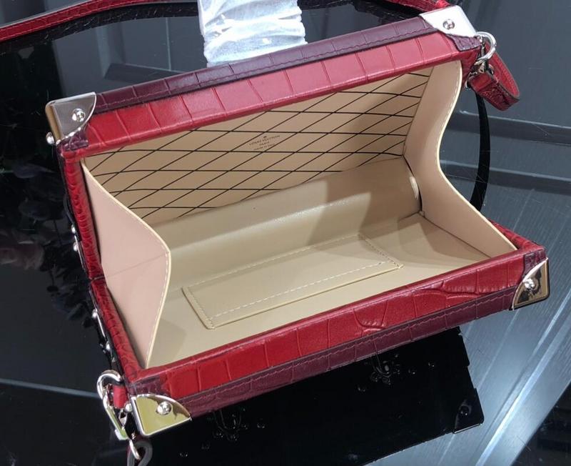 Luxe Touch Bags -   2334