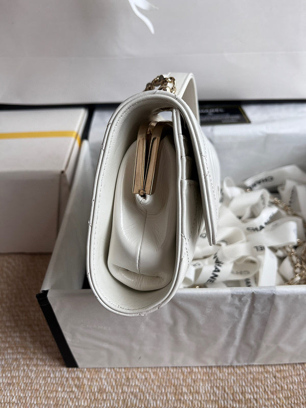Luxe Touch Bags 

 -  Bags - 2996