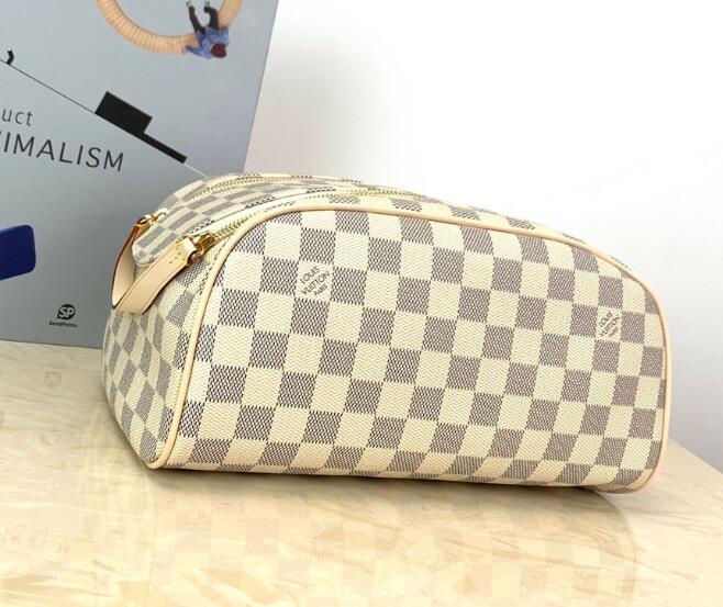 Luxe Touch Bags -   2699