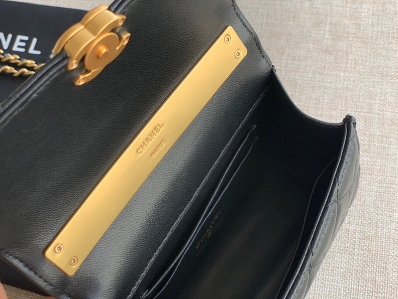 Luxe Touch Bags 

 -  Bags - 2871