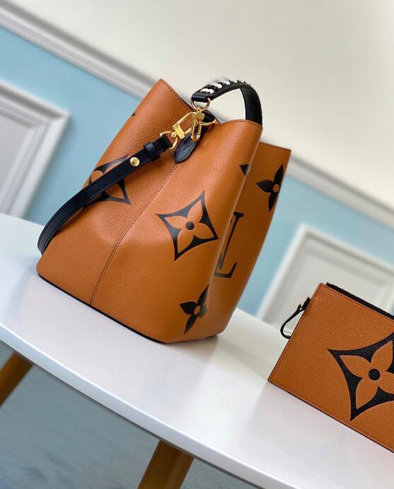Luxe Touch Bags -   2660