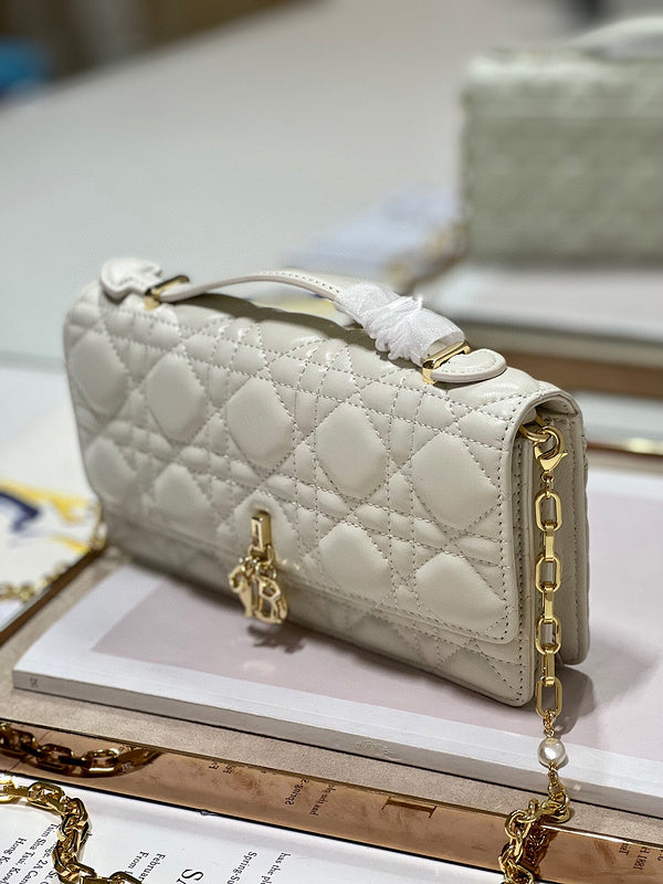 LTB - Luxe Touch Bags - 1408