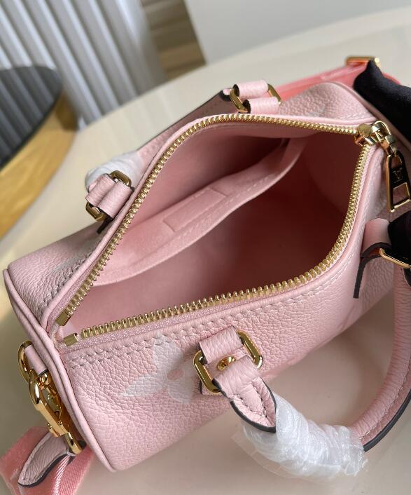 Luxe Touch Bags -   2496