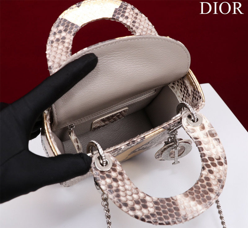 LTB - Luxe Touch Bags - 1696