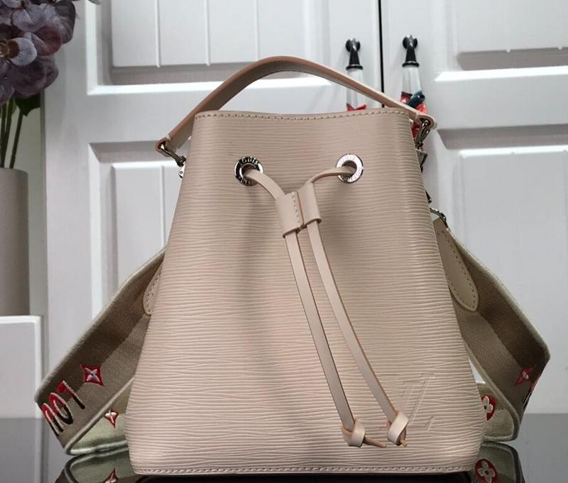 Luxe Touch Bags -   2460