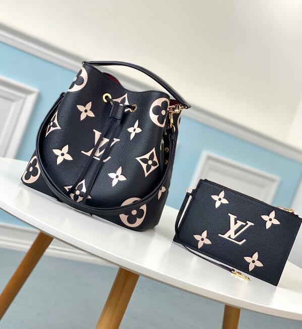 Luxe Touch Bags -   2698