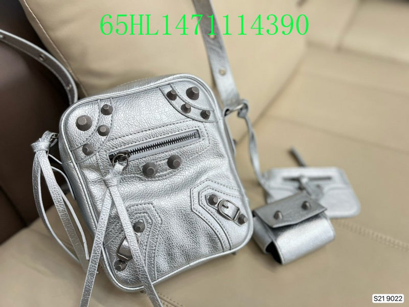 Luxe Touch Fashion - BGA Bags - 1998