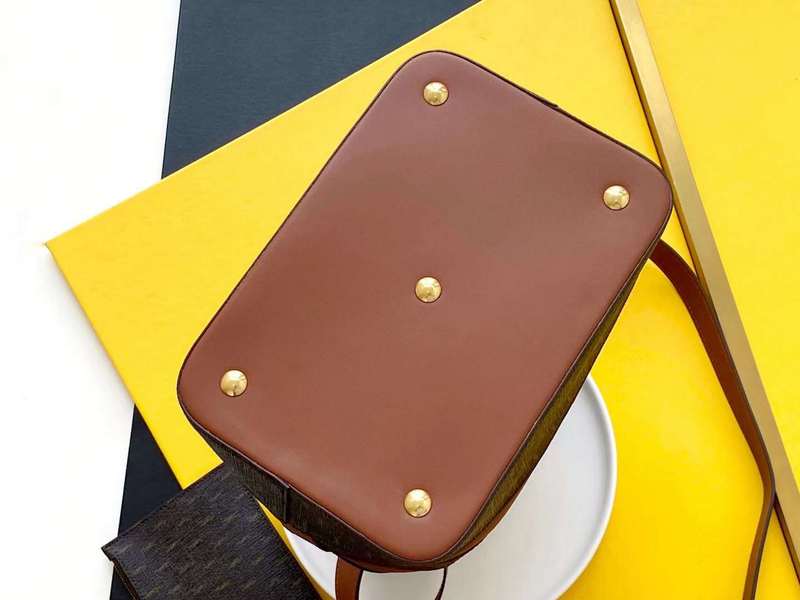 Luxe Touch - SLY Bags 144