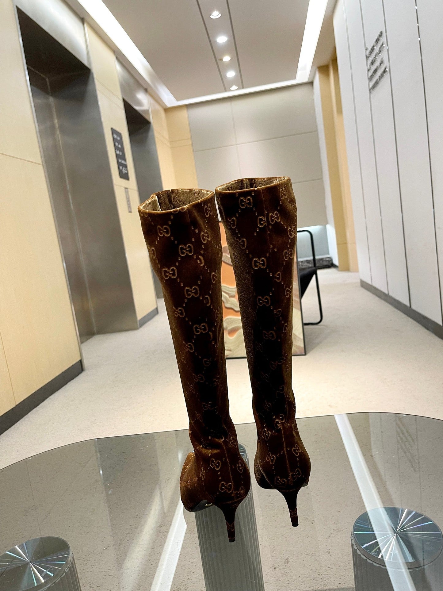 DD WOMEN'S GG KNEE-HIGH BOOT BROWN
