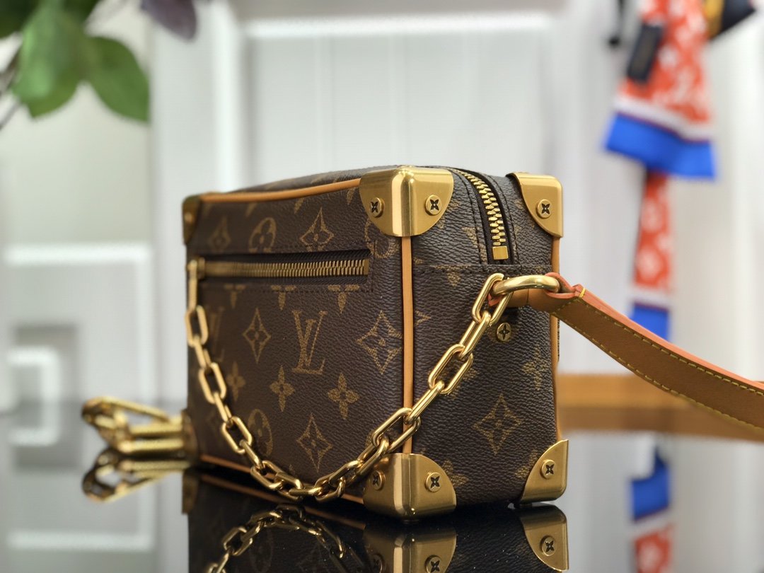 Luxe Touch Bags