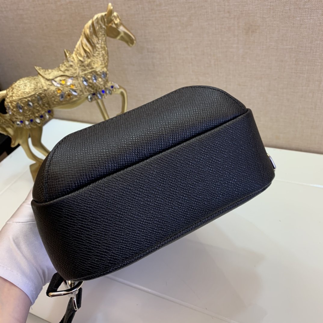 Luxe Touch Bags