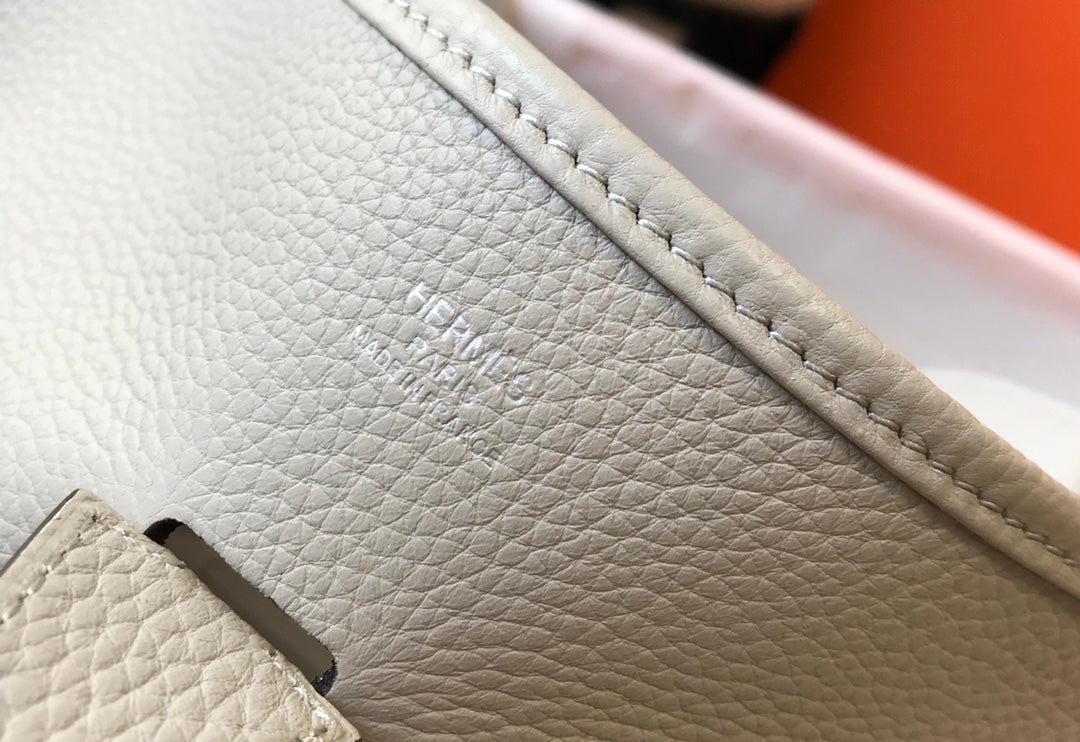 Luxe Touch- Fashion New Arrival Bag - HMS - 015