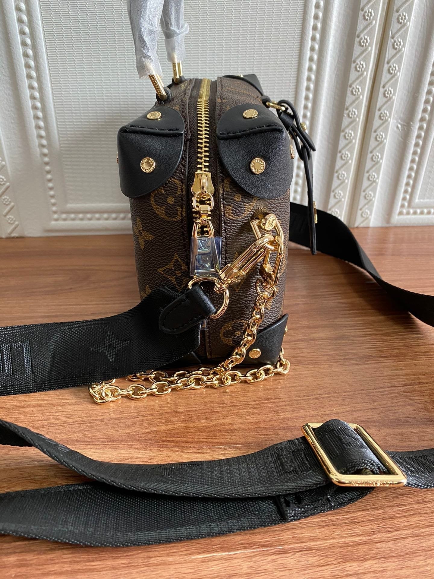 Luxe Touch Bags
