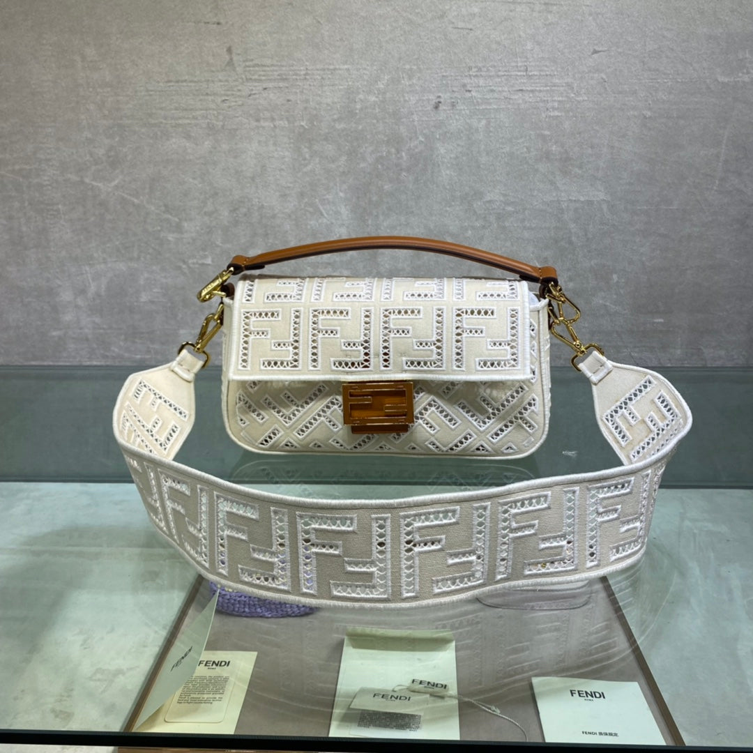 Luxe Touch -  Bag - FED - 405